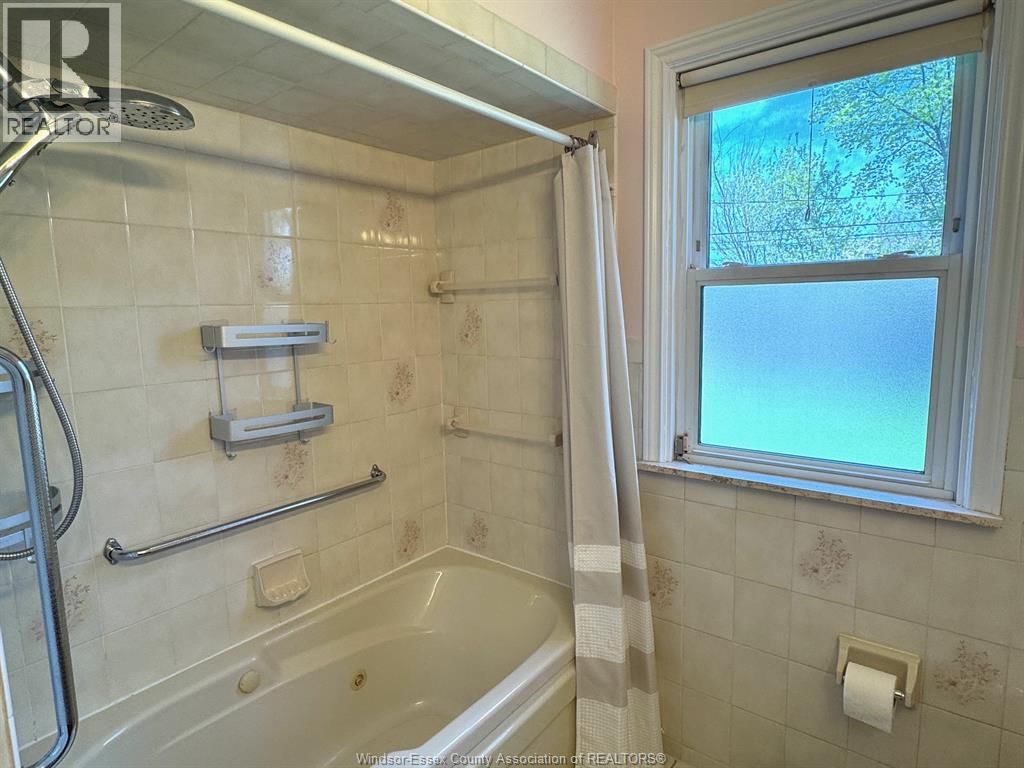 2440 BUCKINGHAM DRIVE Image 31