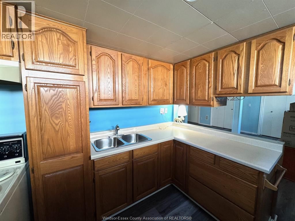 2440 BUCKINGHAM DRIVE Image 38