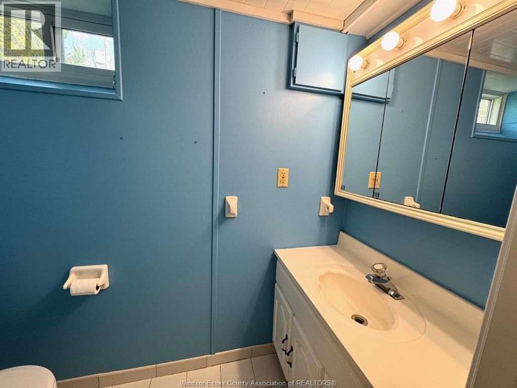 2440 BUCKINGHAM DRIVE Image 39