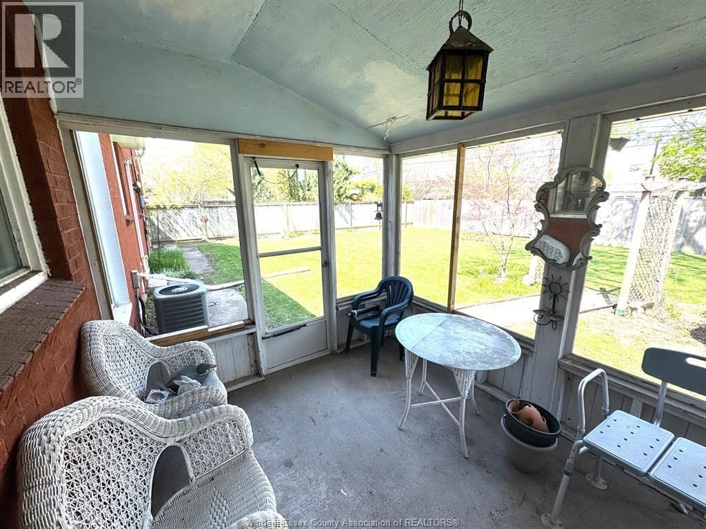 2440 BUCKINGHAM DRIVE Image 44