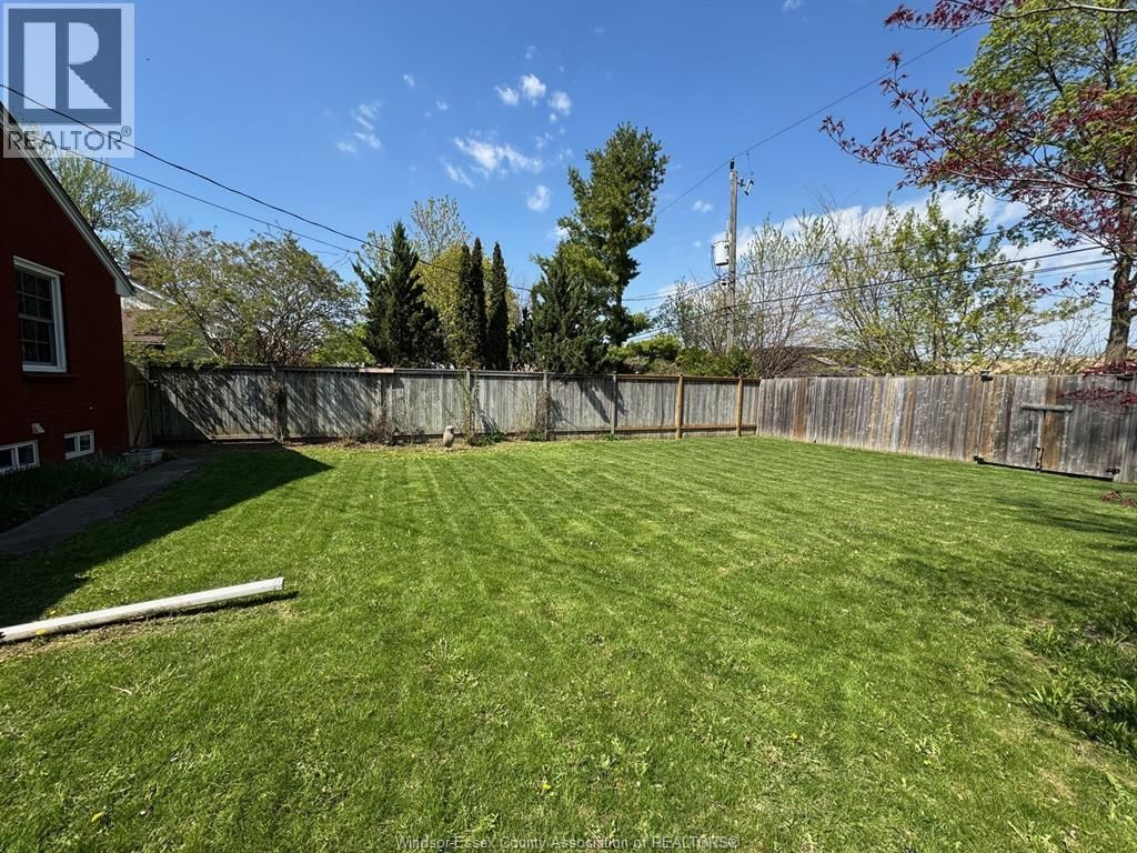 2440 BUCKINGHAM DRIVE Image 47