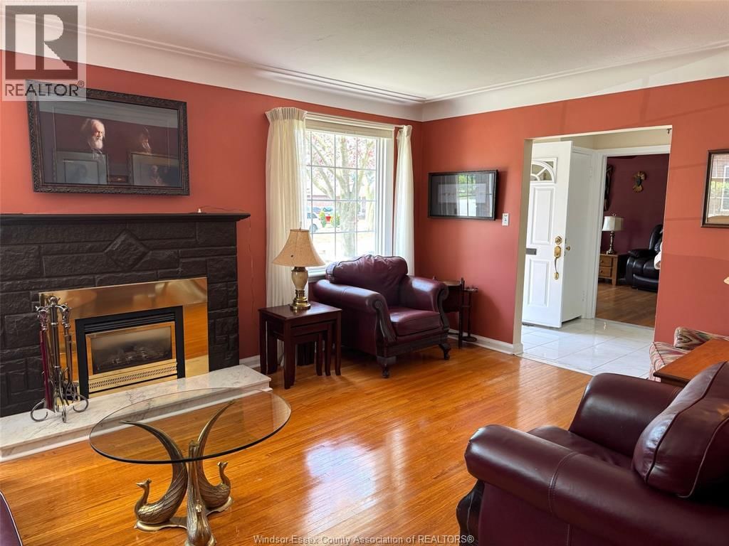 2440 BUCKINGHAM DRIVE Image 6