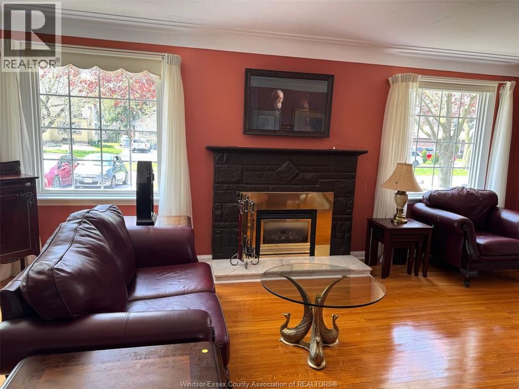 2440 BUCKINGHAM DRIVE Image 7