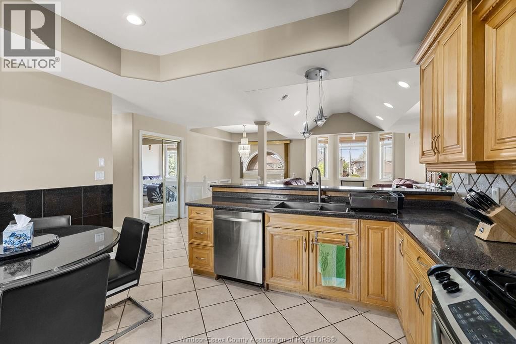 4620 BUNKER Image 10