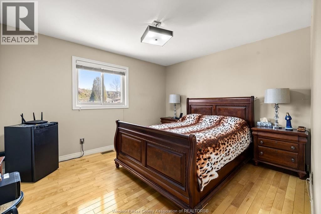 4620 BUNKER Image 13