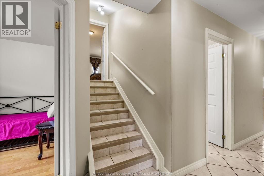 4620 BUNKER Image 15