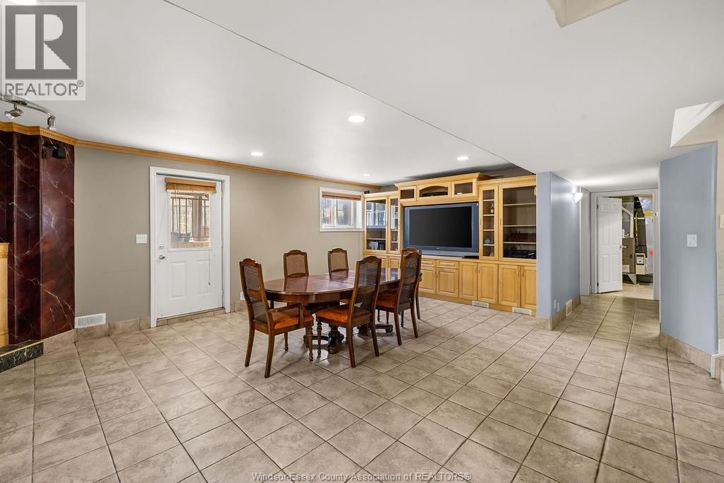 4620 BUNKER Image 23