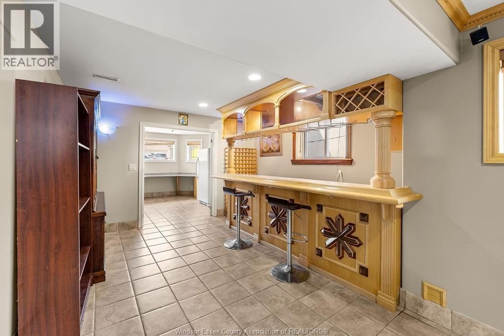 4620 BUNKER Image 25