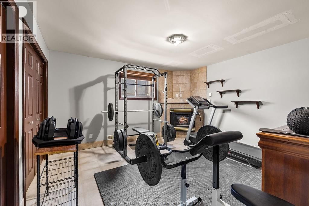 4620 BUNKER Image 28