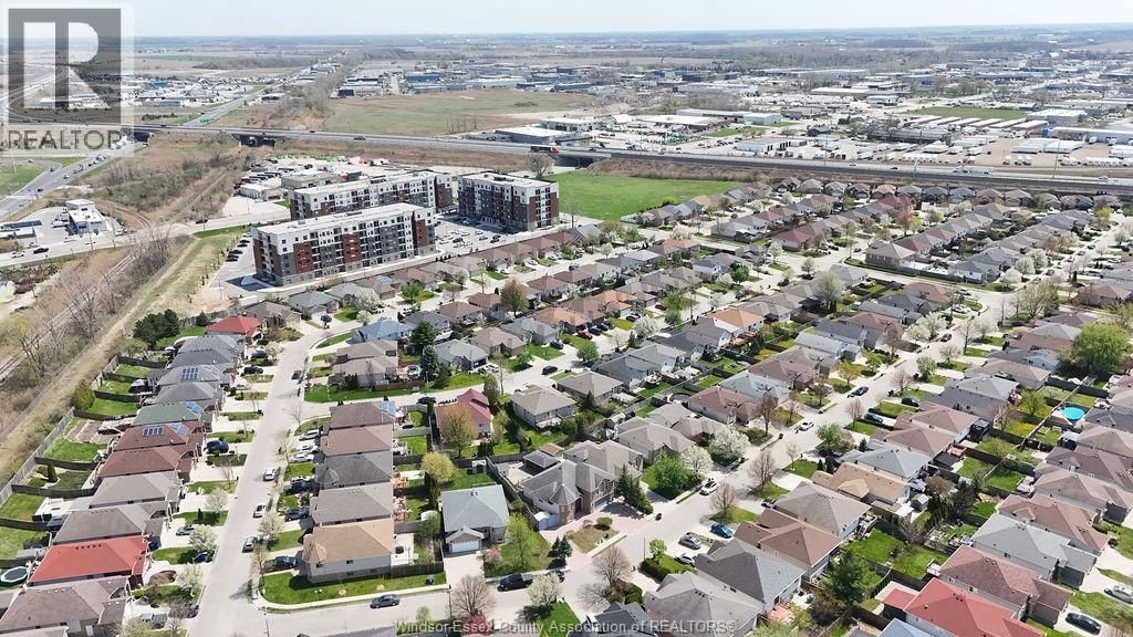 4620 BUNKER Image 38