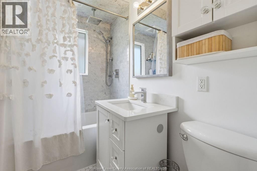 3160 DANDURAND AVENUE Image 14