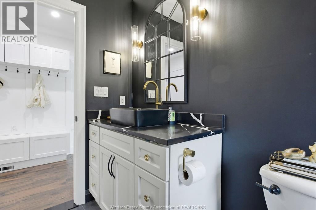 3160 DANDURAND AVENUE Image 20