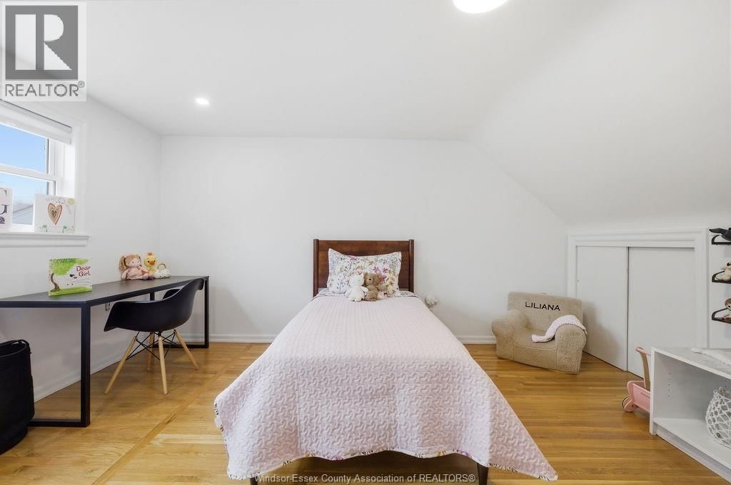 3160 DANDURAND AVENUE Image 24