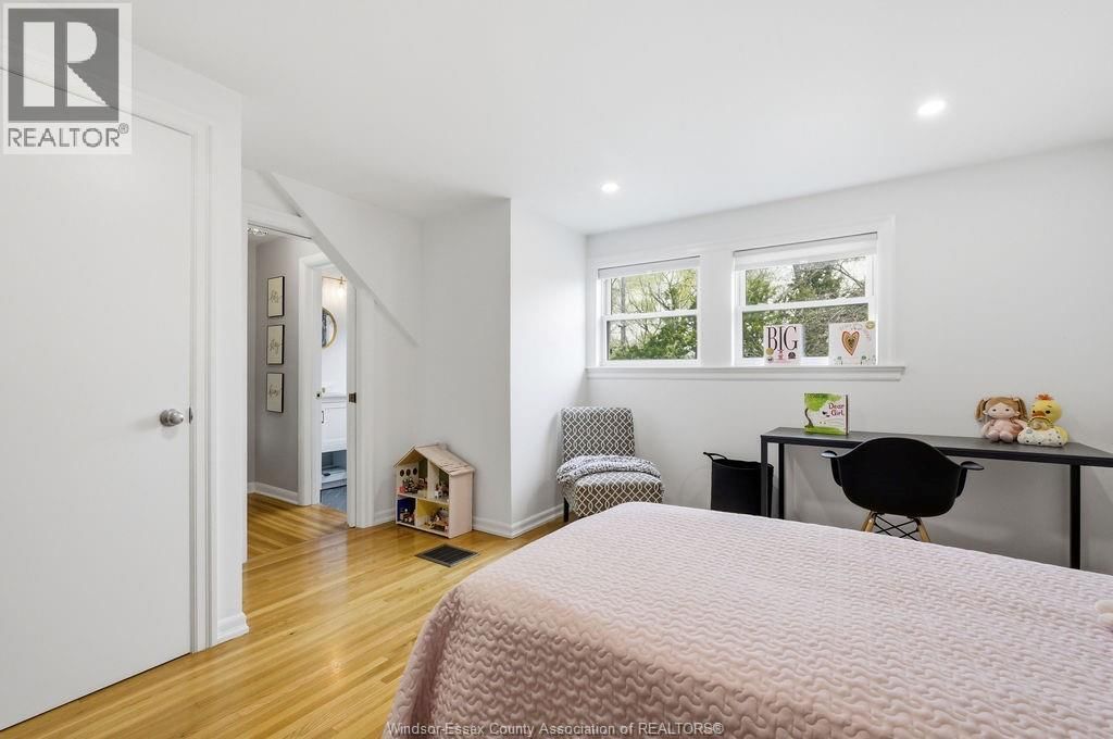 3160 DANDURAND AVENUE Image 26