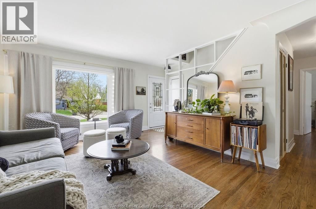 3160 DANDURAND AVENUE Image 3