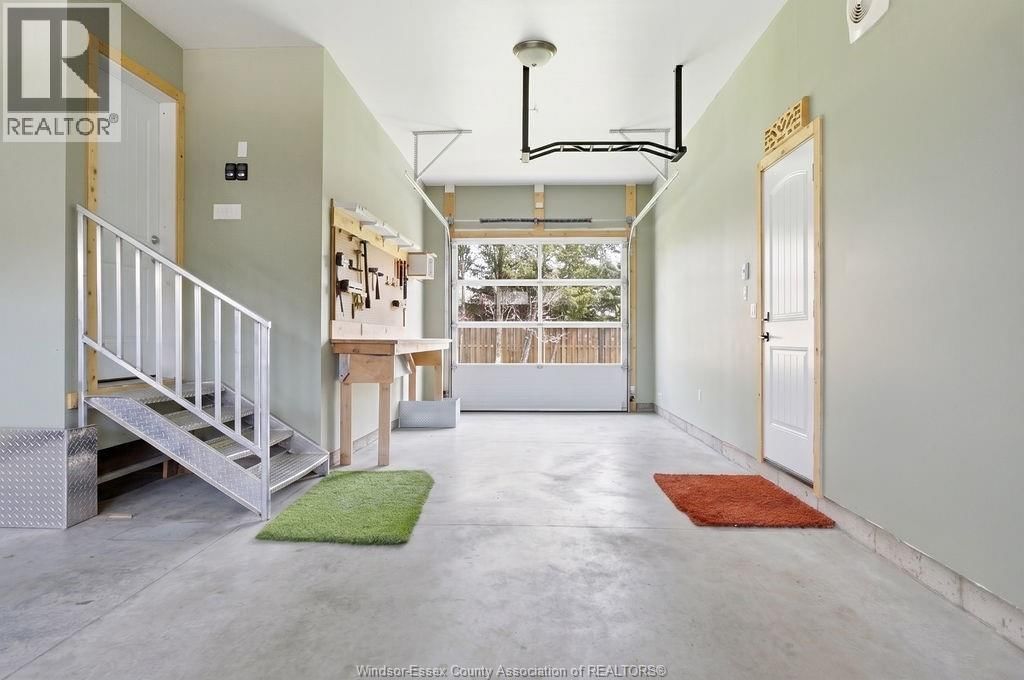 3160 DANDURAND AVENUE Image 36