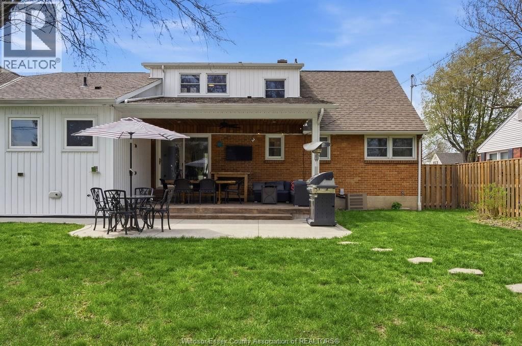 3160 DANDURAND AVENUE Image 38