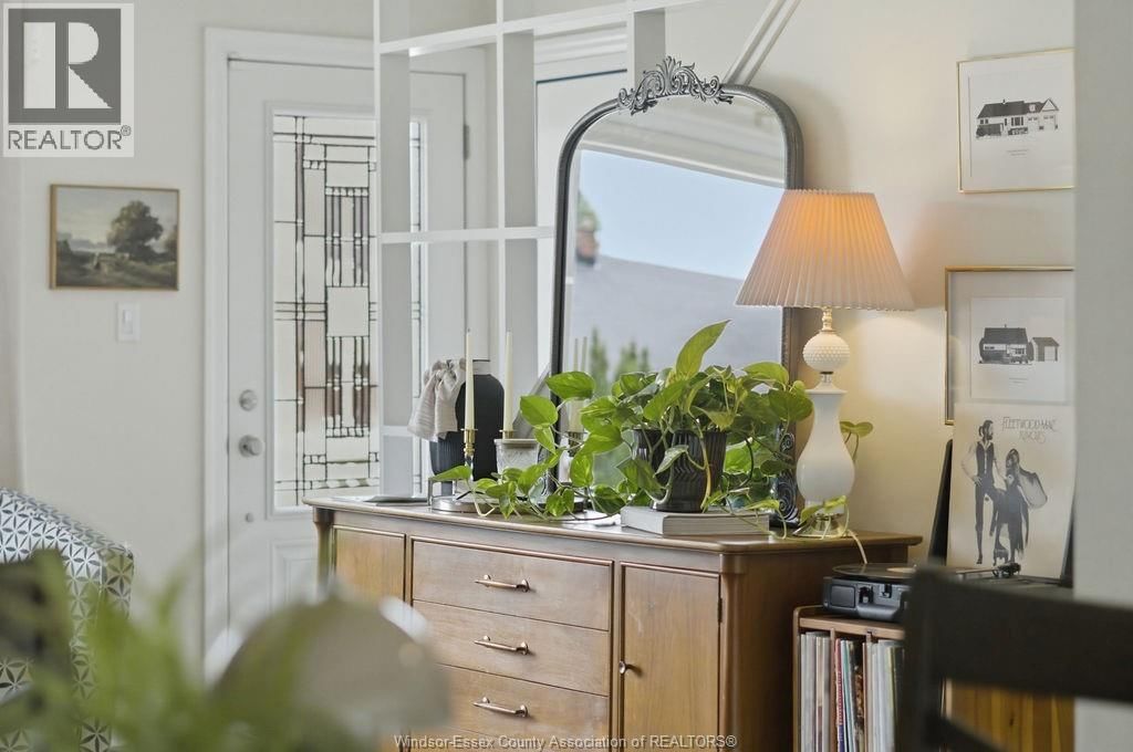 3160 DANDURAND AVENUE Image 5