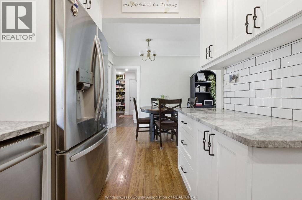 3160 DANDURAND AVENUE Image 8