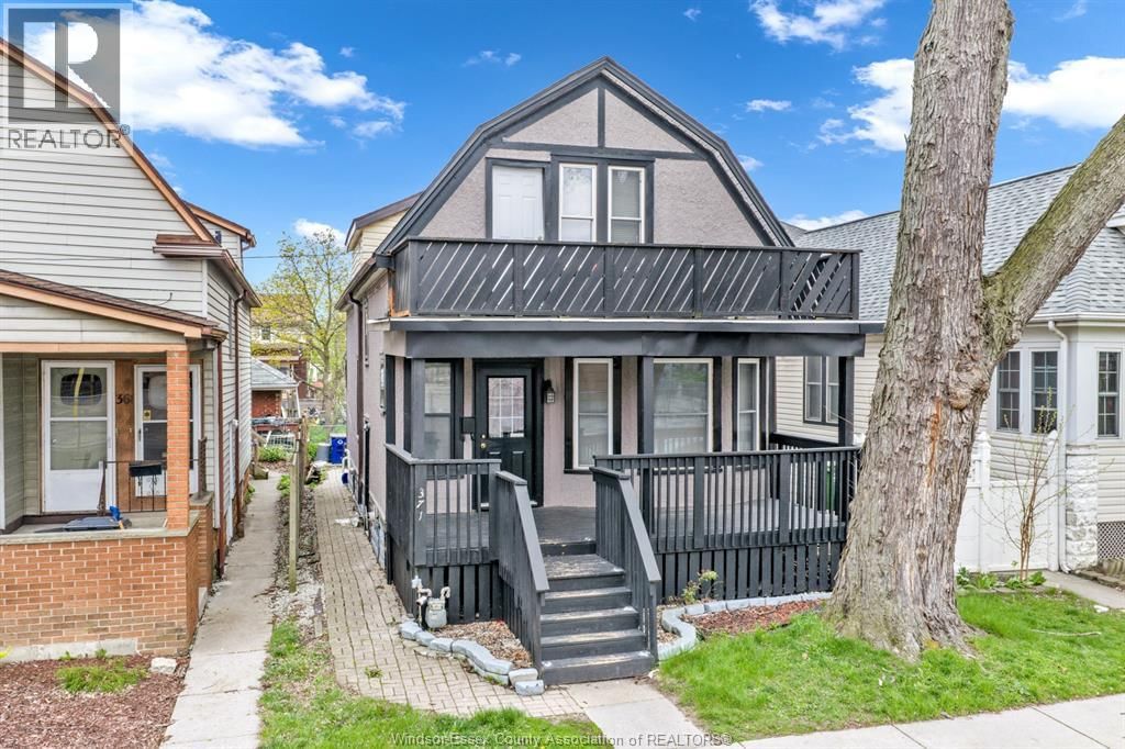 371 NEWBURY STREET Image 1