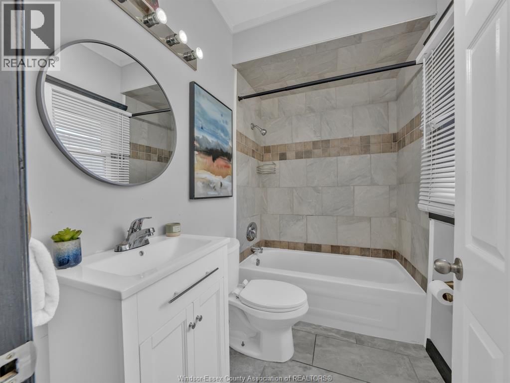 371 NEWBURY STREET Image 17