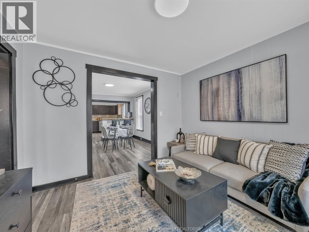 371 NEWBURY STREET Image 9