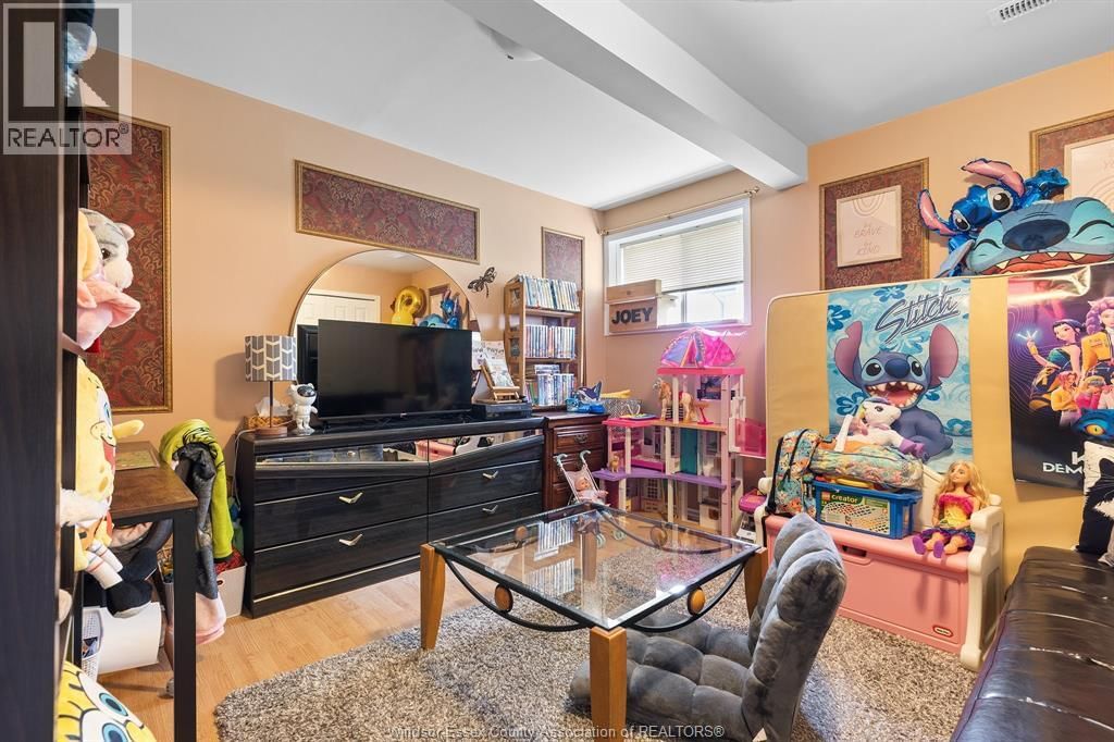 330 REAUME ROAD Image 16