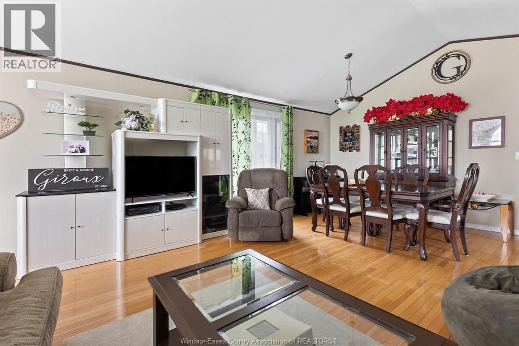 330 REAUME ROAD Image 8