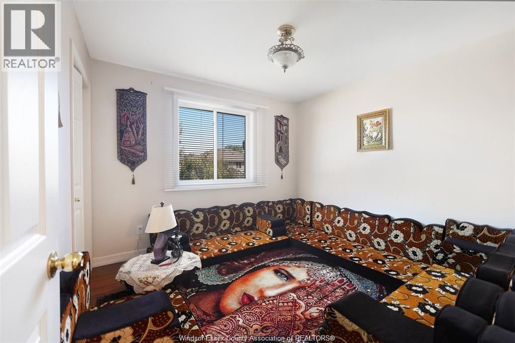 1454 CLOVER AVENUE Image 11