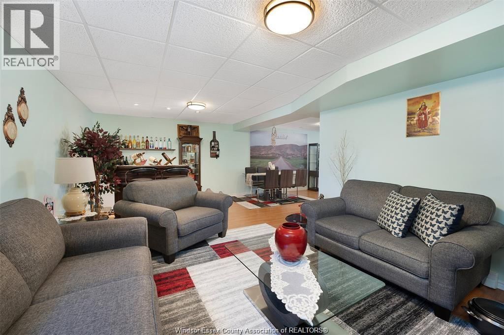 1454 CLOVER AVENUE Image 16