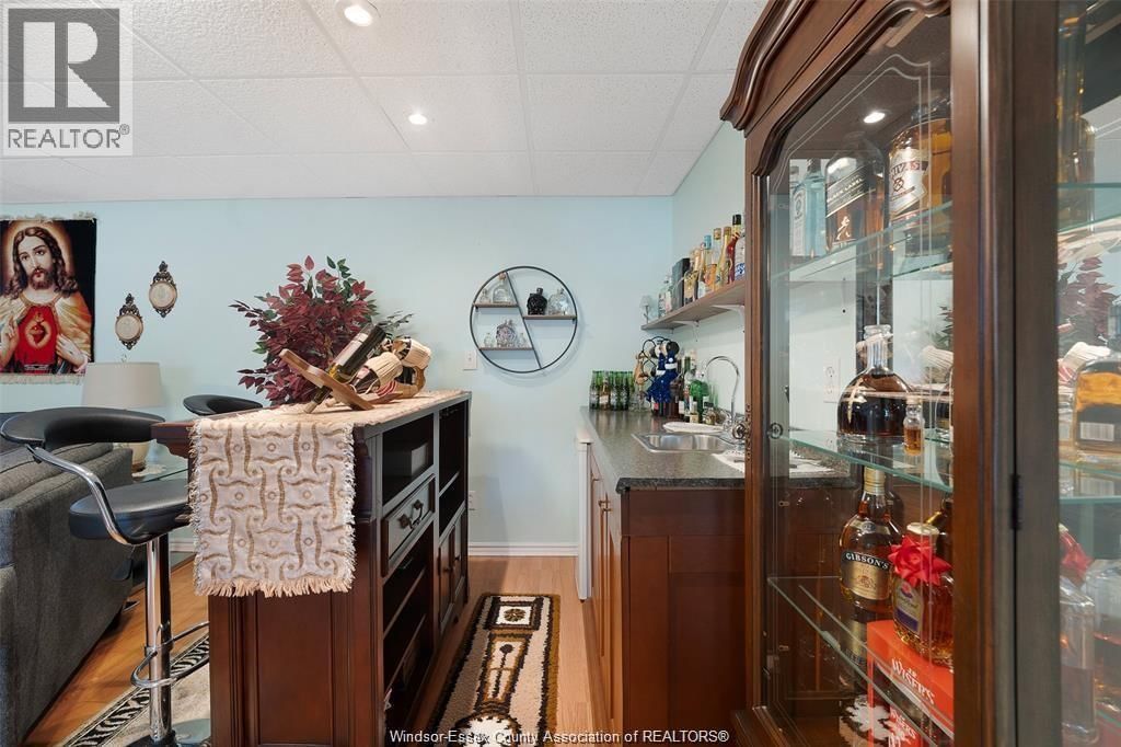 1454 CLOVER AVENUE Image 19