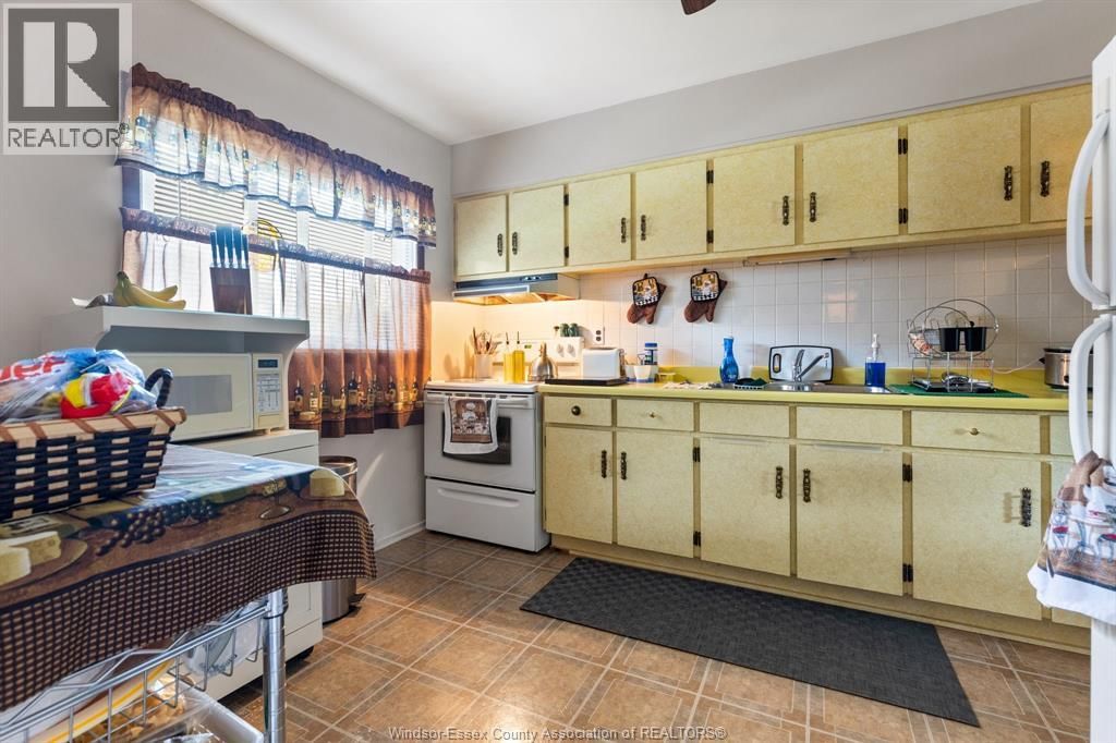 28 - 1783 EAST GATE ESTATES Image 6