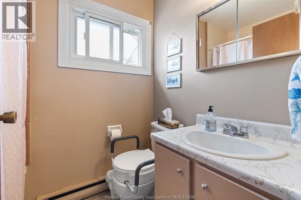 28 - 1783 EAST GATE ESTATES Image 9