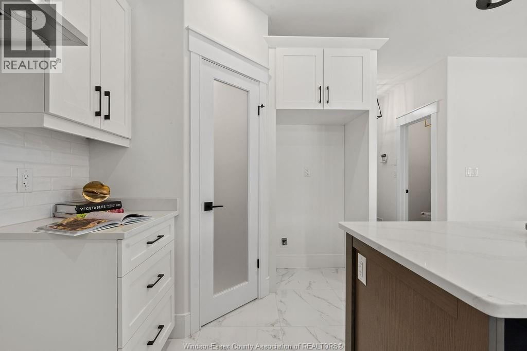 2466 PARTINGTON AVENUE Image 15