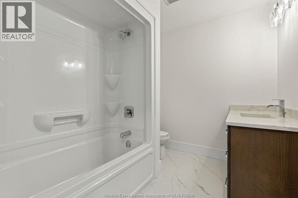 2466 PARTINGTON AVENUE Image 25