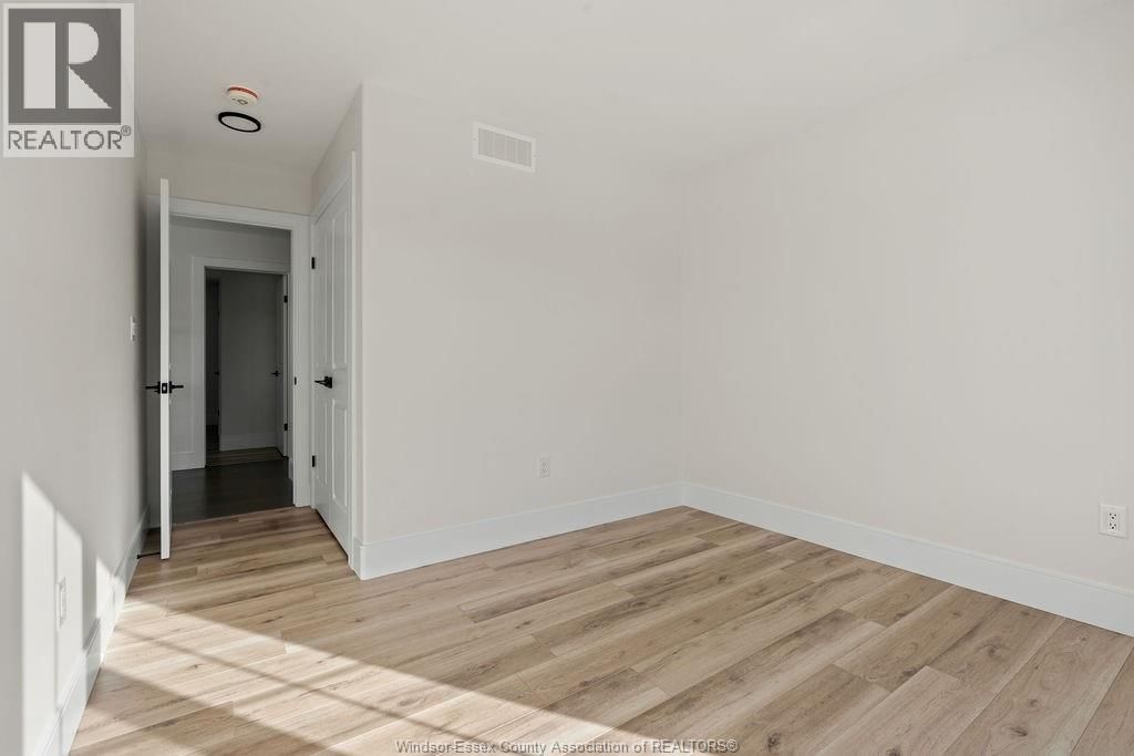 2466 PARTINGTON AVENUE Image 37