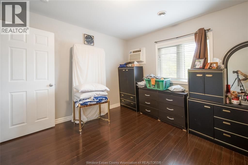 1056-60 NIAGARA Image 17