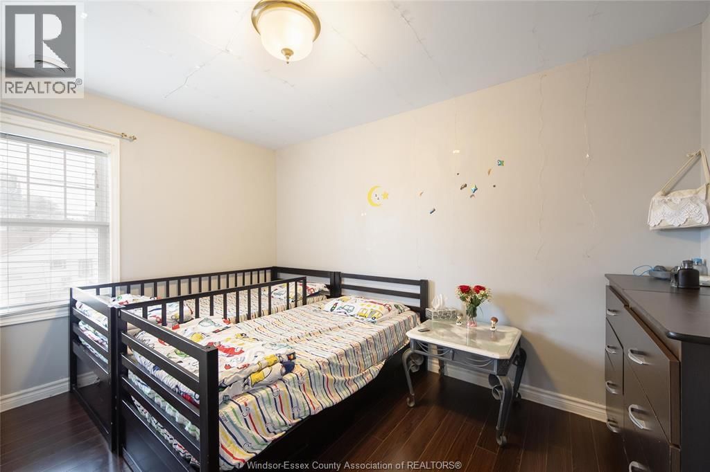 1056-60 NIAGARA Image 19