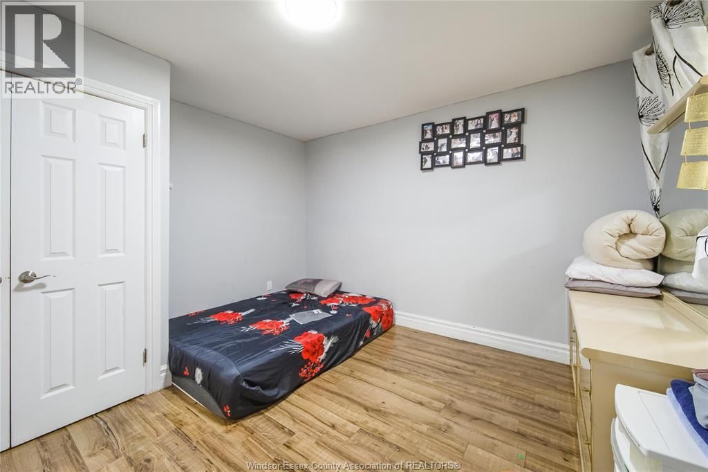 1056-60 NIAGARA Image 32