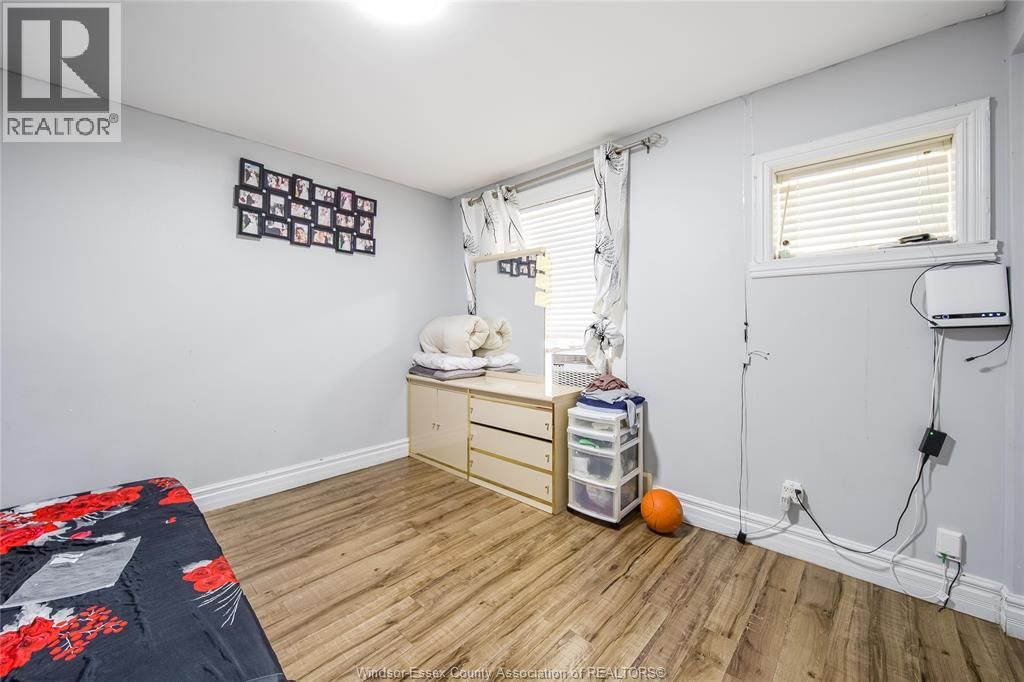 1056-60 NIAGARA Image 34