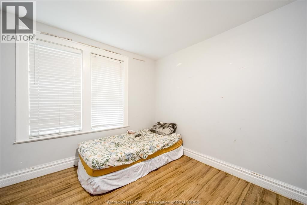 1056-60 NIAGARA Image 37