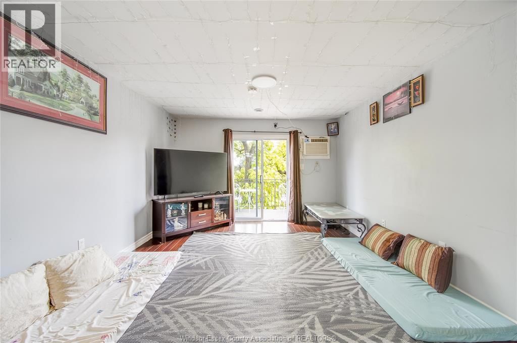 1056-60 NIAGARA Image 6