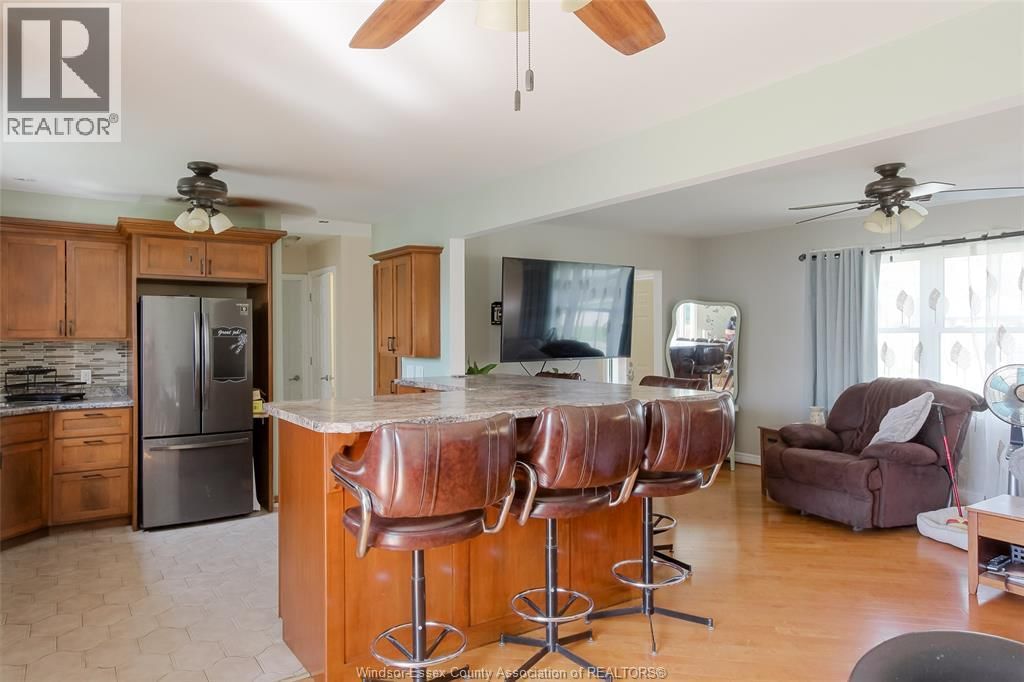 325 MCCURDY Image 12