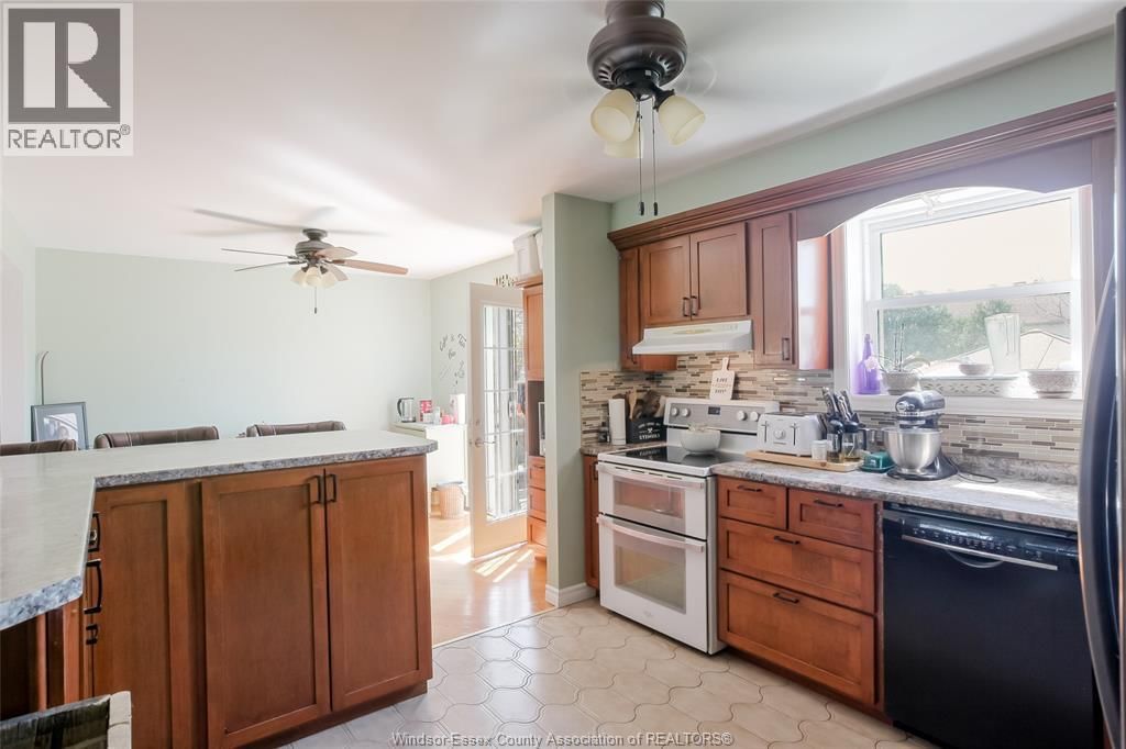 325 MCCURDY Image 15