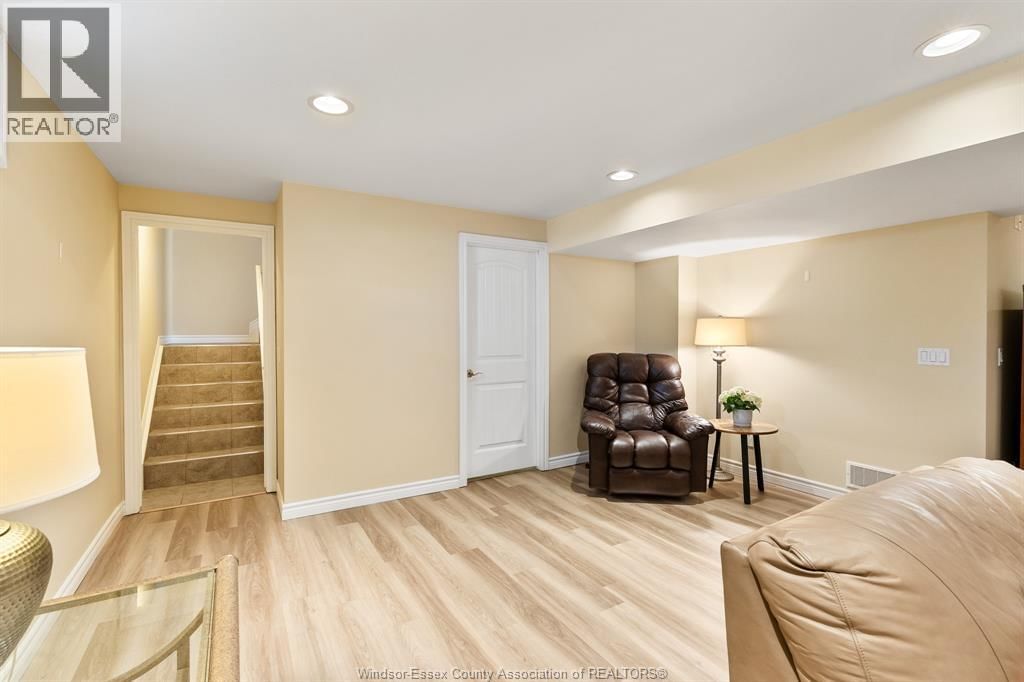 309 GOLFVIEW DRIVE Image 34