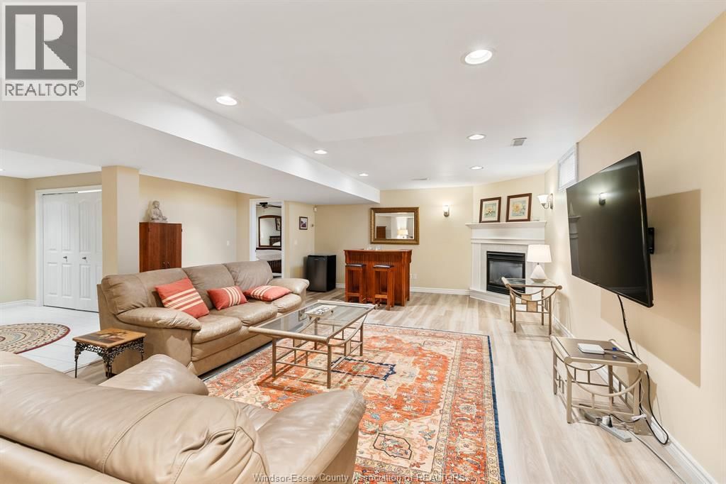 309 GOLFVIEW DRIVE Image 36