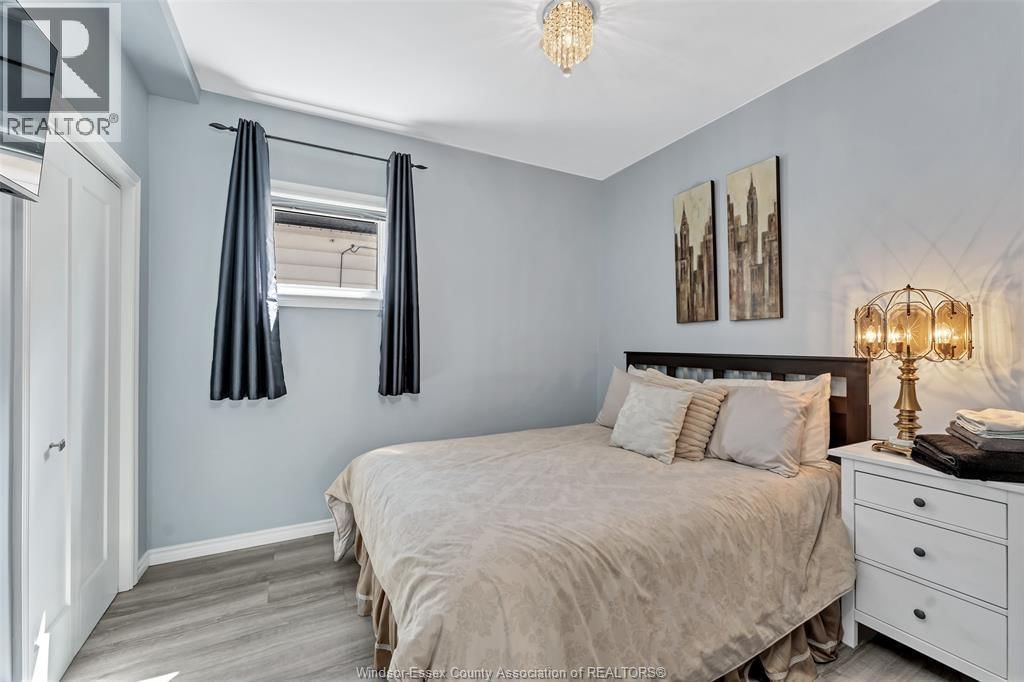 253 PIERRE AVENUE Image 23