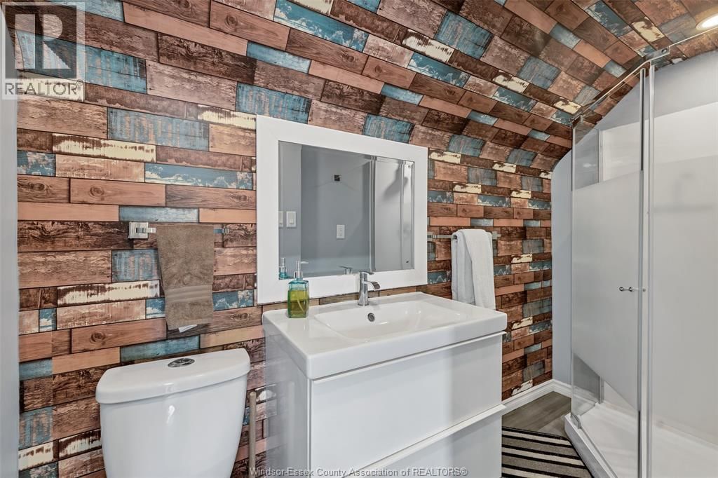 253 PIERRE AVENUE Image 30