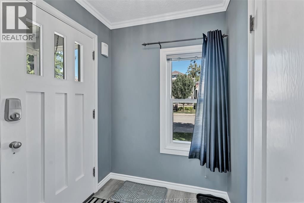 253 PIERRE AVENUE Image 8