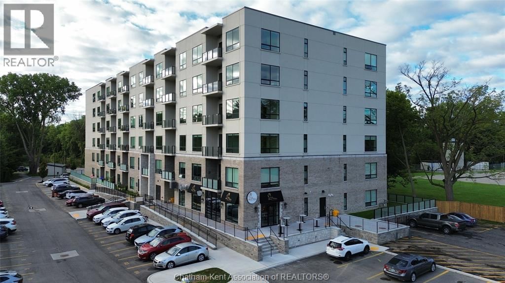 512 - 364 GRAND AVENUE EAST Image 1